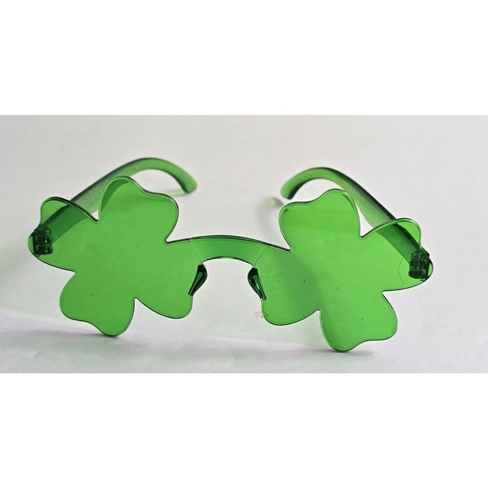 St. Patrick’s Day four leaf clover green glasses 